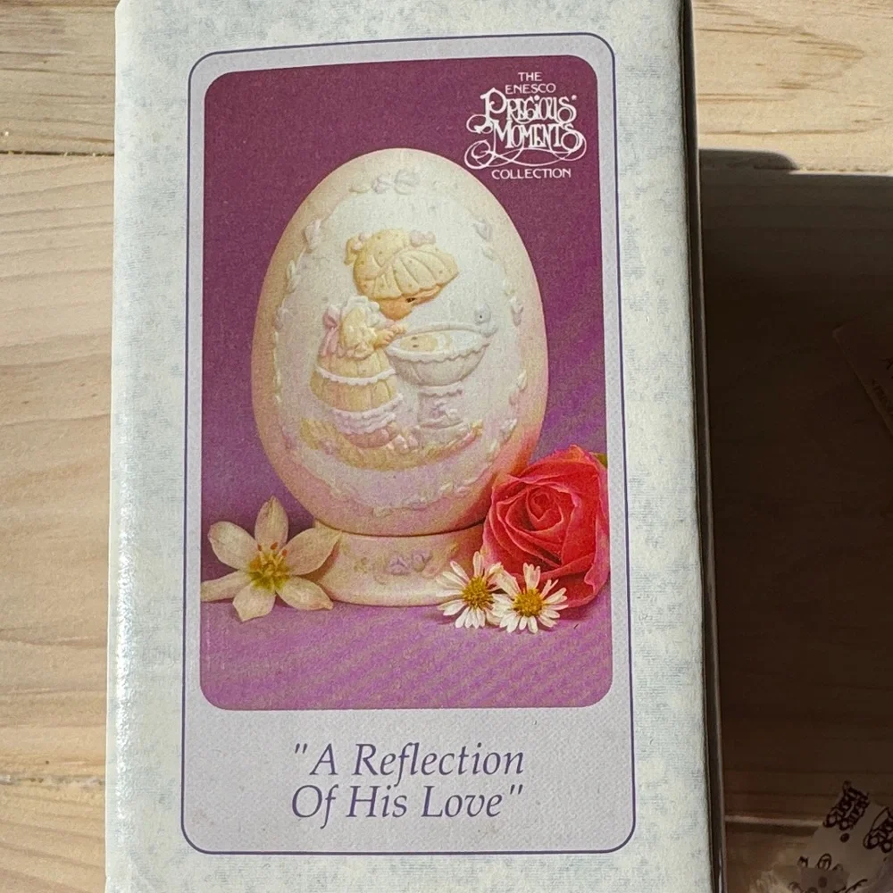 Precious Moments Easter Egg with Base “A Reflection Of His Love” Model #529095